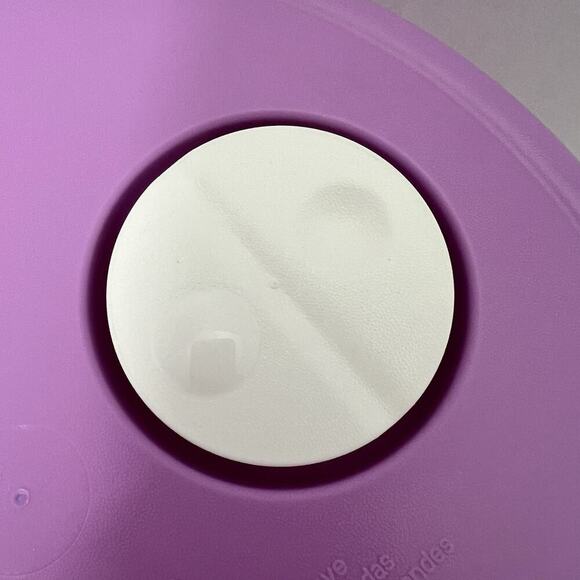 NEW Tupperware Microwave Round Rock N Serve 3.3L 3.5 qtr Purple Sheer With Lid - Picture 3 of 12